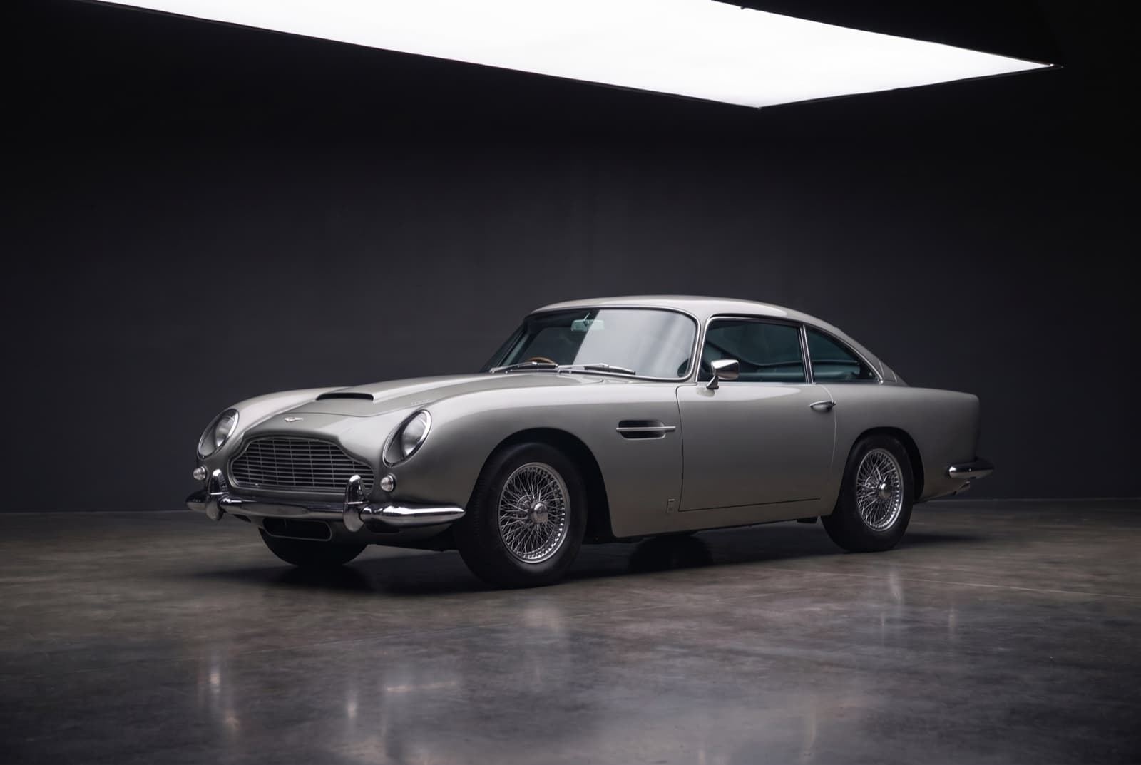 Aston Martin DB5 Vantage (1964-1965)